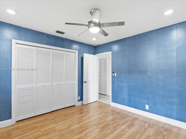 21151 NE 22nd Ct, Miami, FL 33180