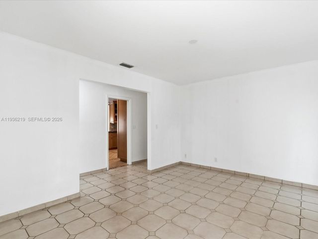 21151 NE 22nd Ct, Miami, FL 33180