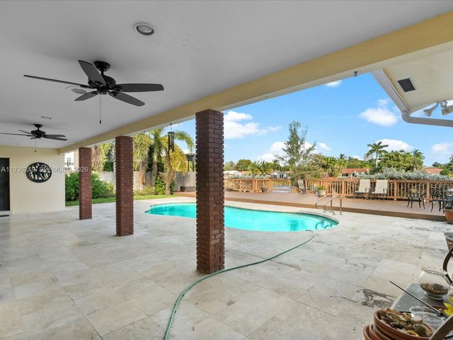 21151 NE 22nd Ct, Miami, FL 33180