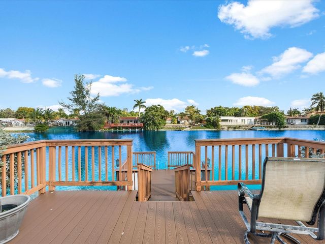 21151 NE 22nd Ct, Miami, FL 33180