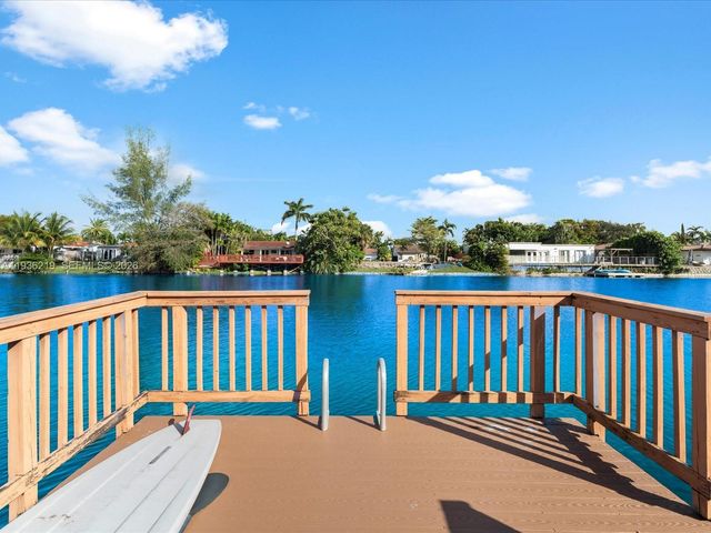 21151 NE 22nd Ct, Miami, FL 33180