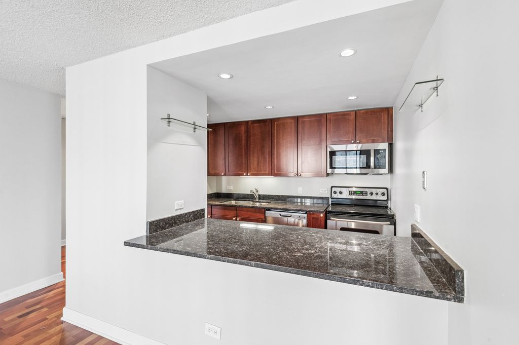 30 E Huron Street 1904, Chicago, IL 60611 — photo 5