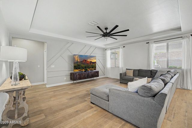 18423 W TURQUOISE Avenue, Waddell, AZ 85355