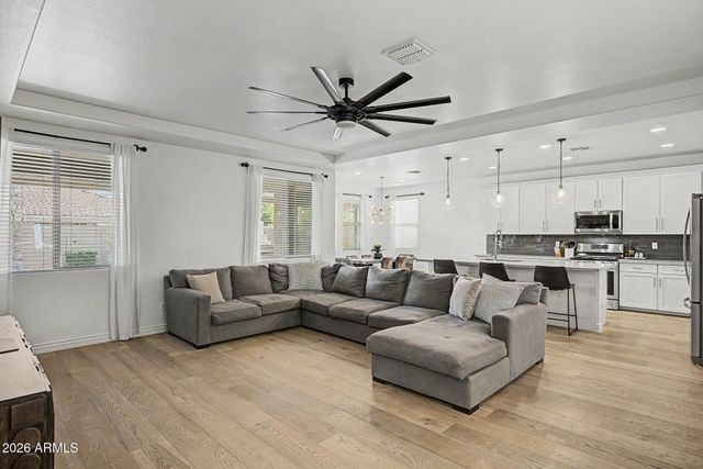 18423 W TURQUOISE Avenue, Waddell, AZ 85355