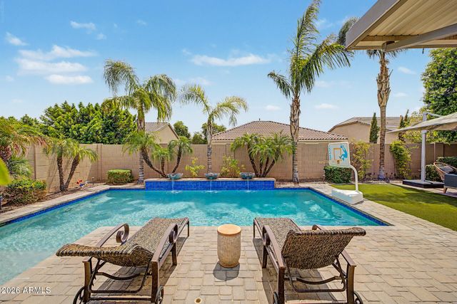 18423 W TURQUOISE Avenue, Waddell, AZ 85355