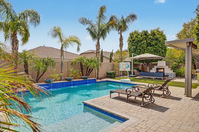 18423 W TURQUOISE Avenue, Waddell, AZ 85355