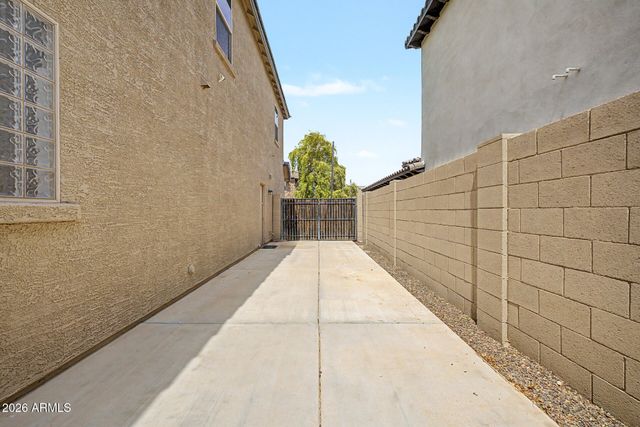 18423 W TURQUOISE Avenue, Waddell, AZ 85355