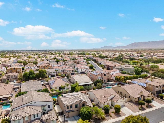 18423 W TURQUOISE Avenue, Waddell, AZ 85355