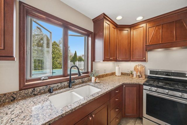 413 Park Street, Cambridge, WI 53523