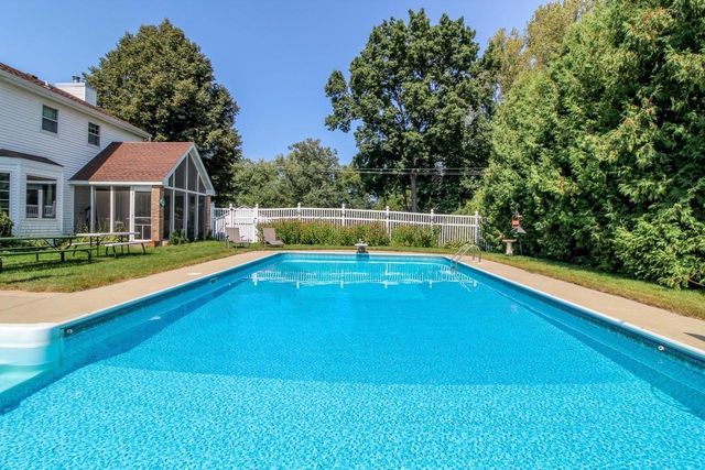 413 Park Street, Cambridge, WI 53523