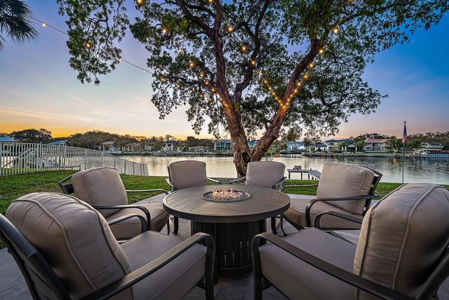 2177 Radnor Court, North Palm Beach, FL 33408
