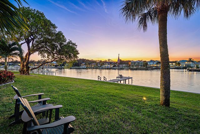 2177 Radnor Court, North Palm Beach, FL 33408