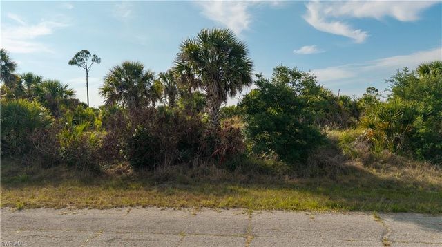 8607 Fireglow CIR, North Port, FL 34288