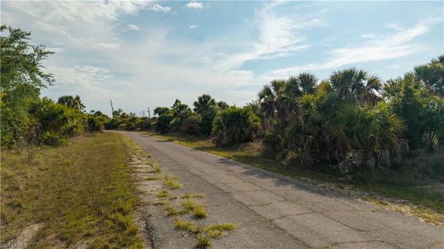 8607 Fireglow CIR, North Port, FL 34288
