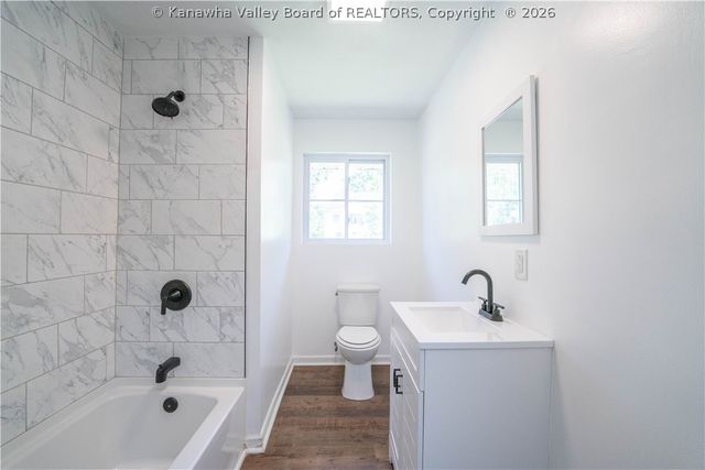 827 Hughes Drive, St Albans, WV 25177