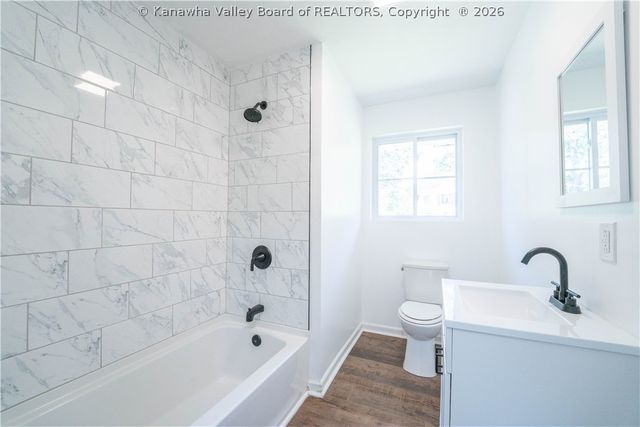 827 Hughes Drive, St Albans, WV 25177