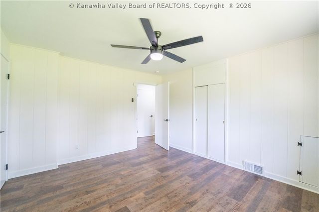 827 Hughes Drive, St Albans, WV 25177