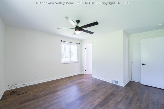 827 Hughes Drive, St Albans, WV 25177