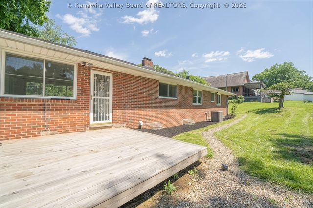 827 Hughes Drive, St Albans, WV 25177