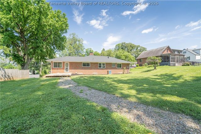 827 Hughes Drive, St Albans, WV 25177
