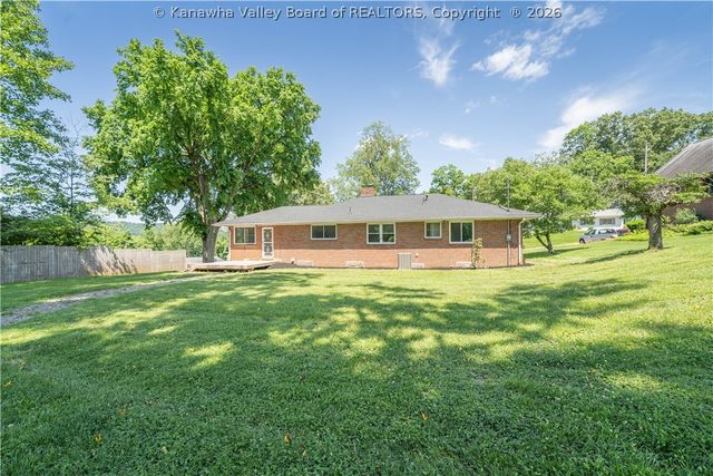 827 Hughes Drive, St Albans, WV 25177