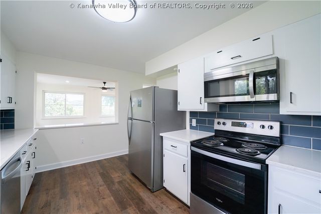 827 Hughes Drive, St Albans, WV 25177