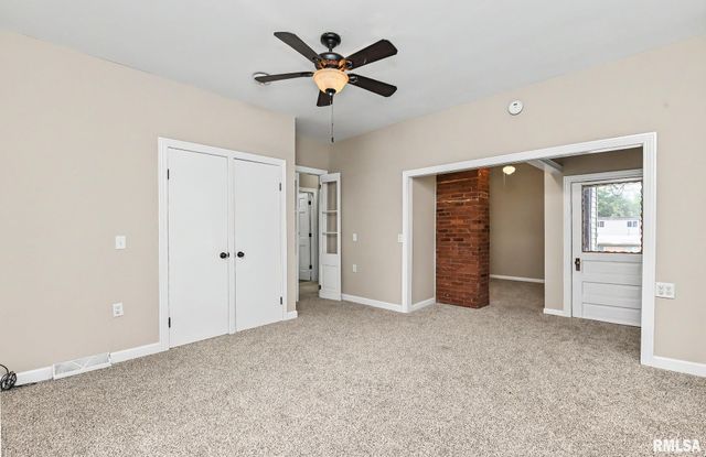304 BUENA VISTA Avenue, Pekin, IL 61554