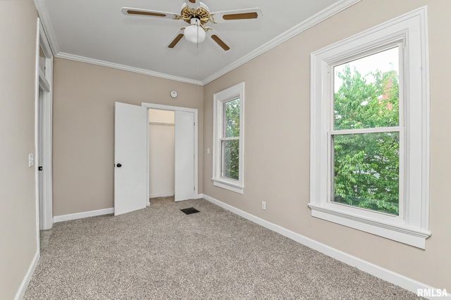 304 BUENA VISTA Avenue, Pekin, IL 61554