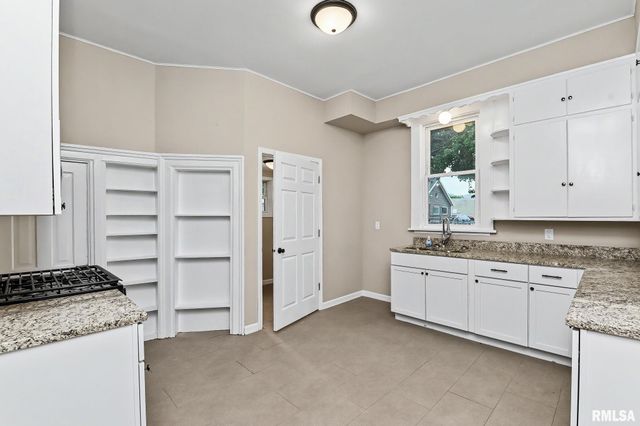 304 BUENA VISTA Avenue, Pekin, IL 61554