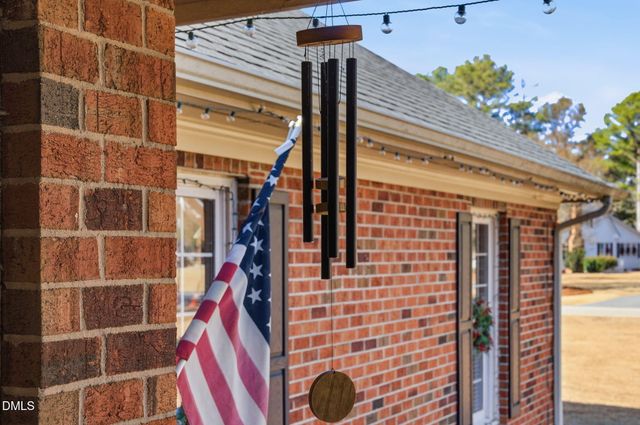 26 Strickland Lane, Lillington, NC 27546