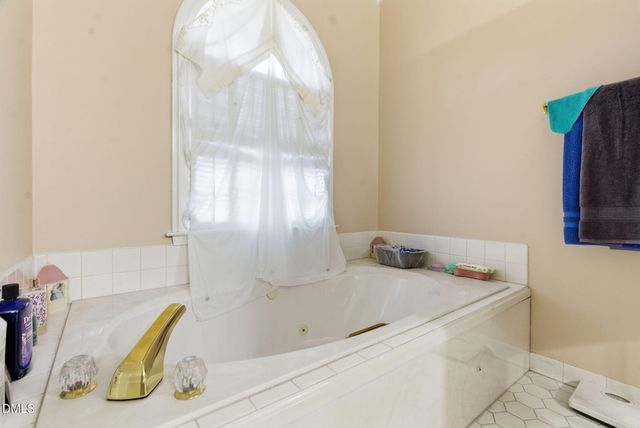 26 Strickland Lane, Lillington, NC 27546