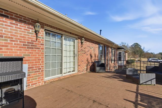 26 Strickland Lane, Lillington, NC 27546