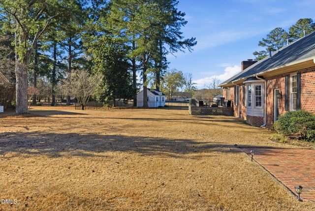 26 Strickland Lane, Lillington, NC 27546