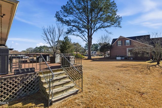 26 Strickland Lane, Lillington, NC 27546