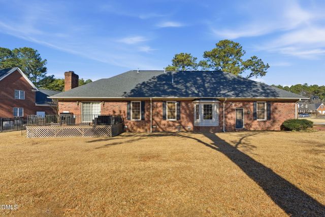 26 Strickland Lane, Lillington, NC 27546