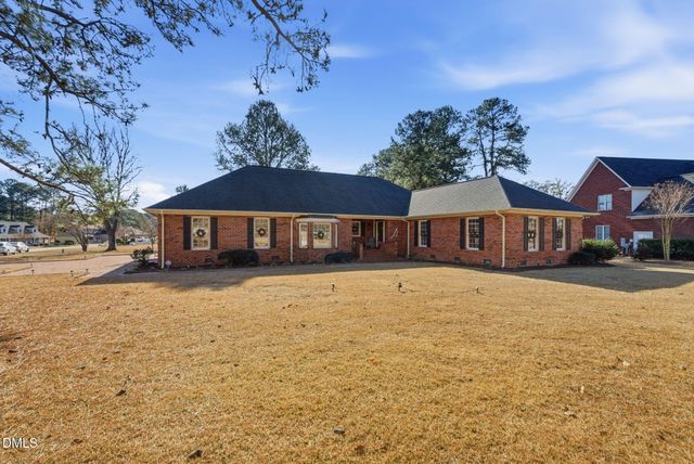 26 Strickland Lane, Lillington, NC 27546