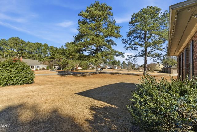 26 Strickland Lane, Lillington, NC 27546