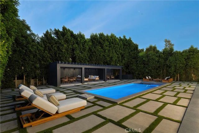 11835 Kling Street, Valley Village, CA 91607