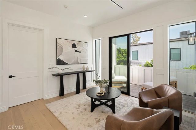 11835 Kling Street, Valley Village, CA 91607