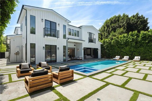 11835 Kling Street, Valley Village, CA 91607
