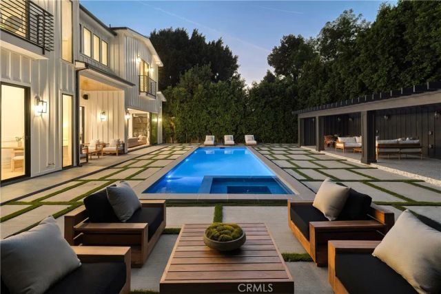 11835 Kling Street, Valley Village, CA 91607