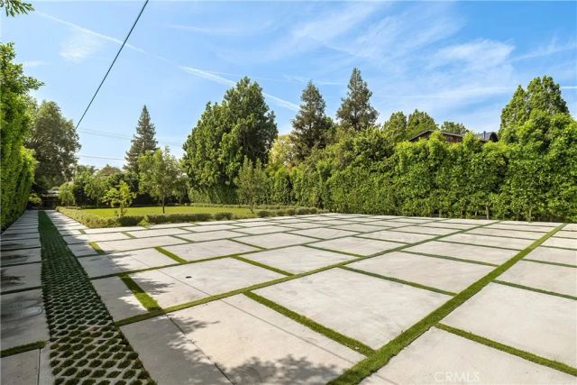 11835 Kling Street, Valley Village, CA 91607
