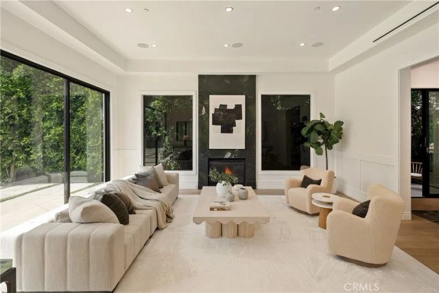 11835 Kling Street, Valley Village, CA 91607