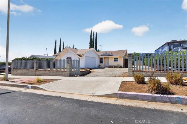 13229 Lazard, Sylmar, CA 91342