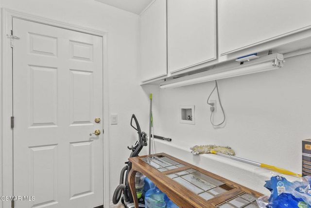 2046 Freesia Avenue, Simi Valley, CA 93063