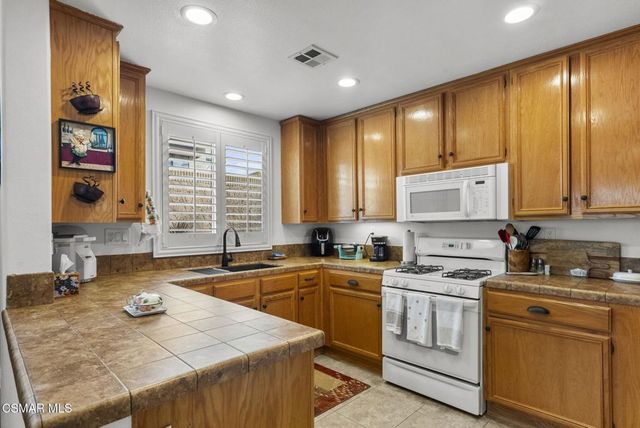 2046 Freesia Avenue, Simi Valley, CA 93063