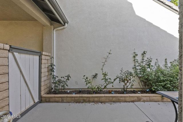 2046 Freesia Avenue, Simi Valley, CA 93063