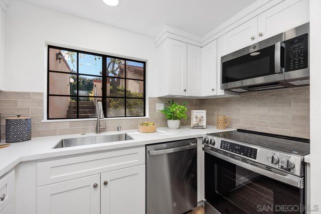 2808 Winthrop, Carlsbad, CA 92010