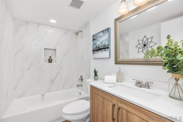 2808 Winthrop, Carlsbad, CA 92010