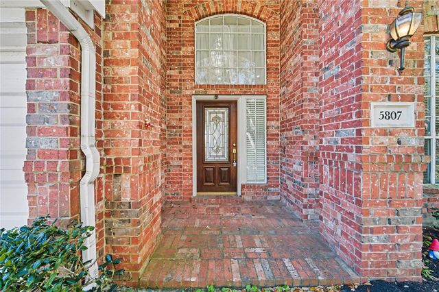 5807 Bayberry Way, Sugar Land, TX 77479